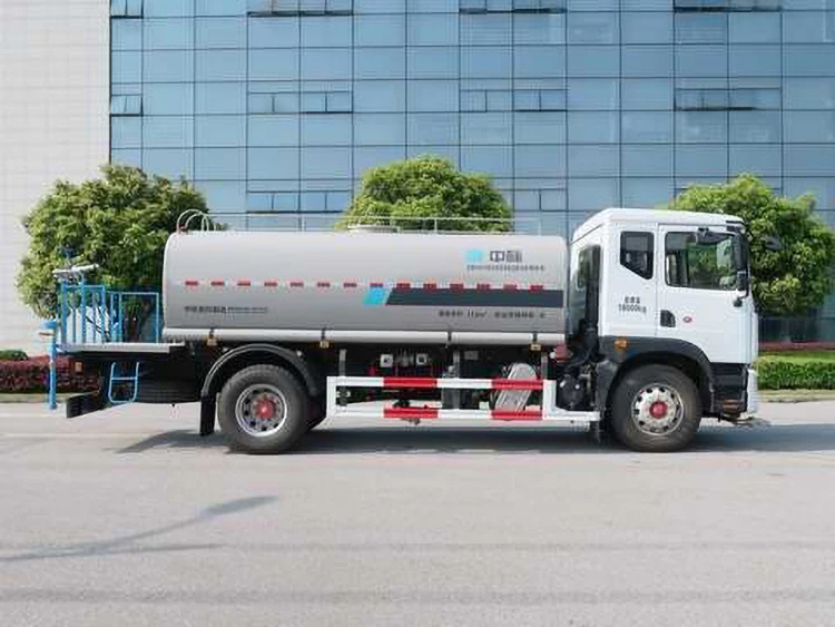 Прямо от производителя щедевая цена 18ton Максимальная общая масса 200hp дизель мощность 13300 литров 4x2 моющий дорожный топливный