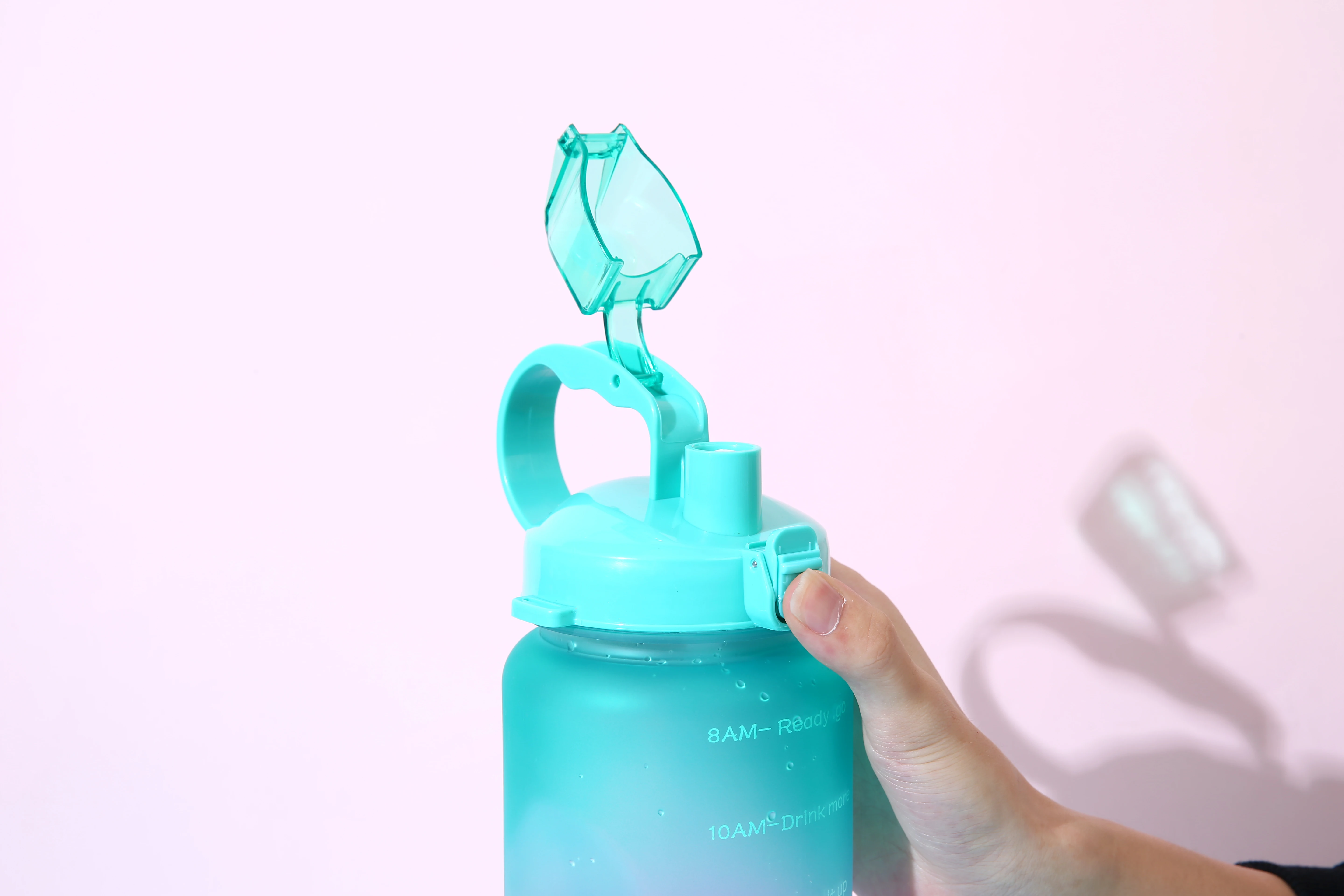 2 Liter Custom Logo Motivational Water Bottle Gym Sports BPA Free Plastic Water Bottles