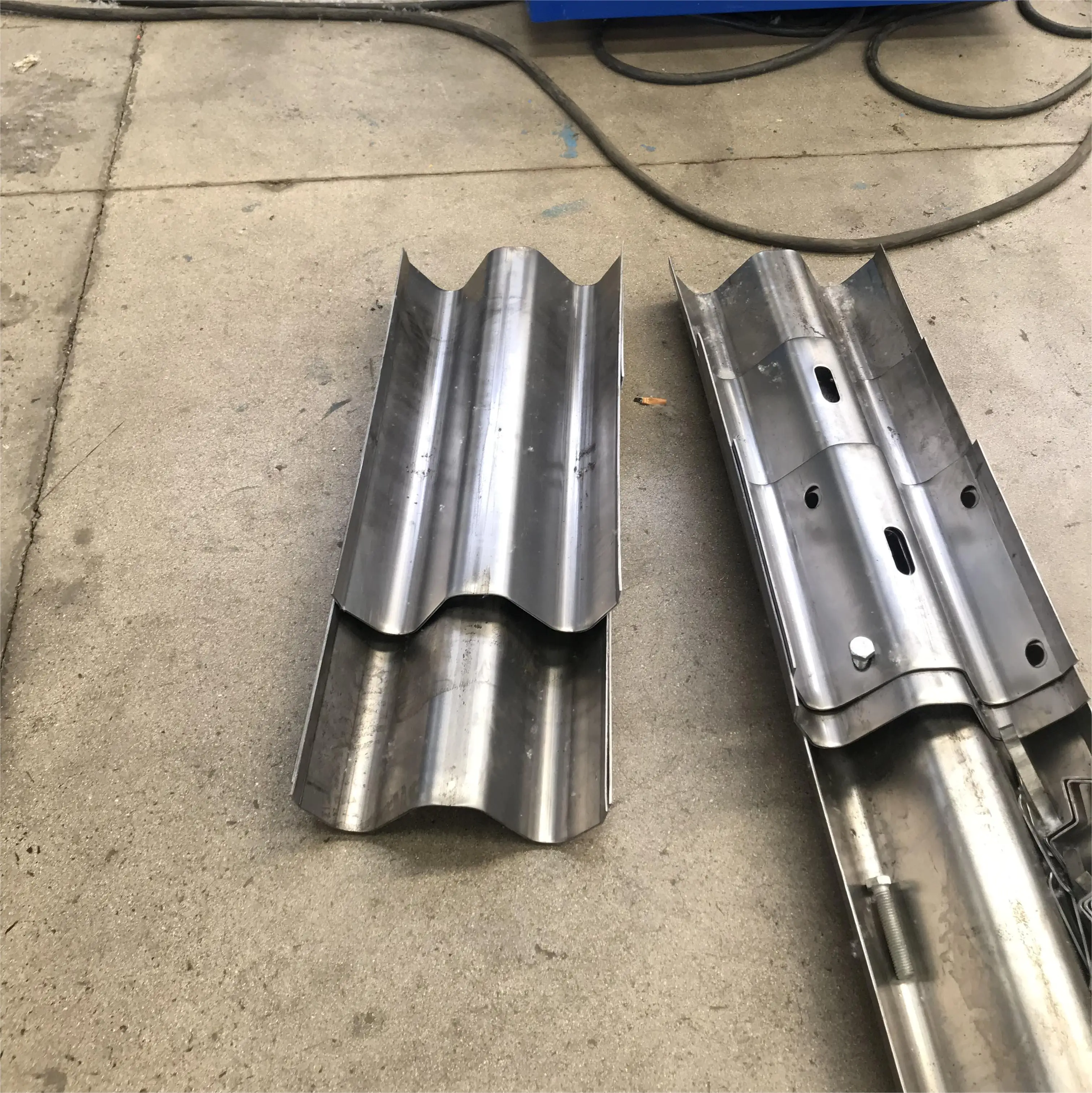 High Quality Metal Steel Iron Galvanized Highway Guardrail Roll Forming Machine