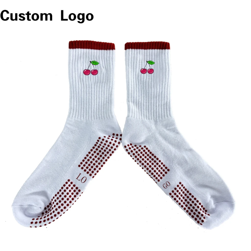 Fashion Novelty Antislip Gym Pilates Grip Ankle Crew Socks With Custom Letter Embroidery Logo For Women Grippy Pilates Socks