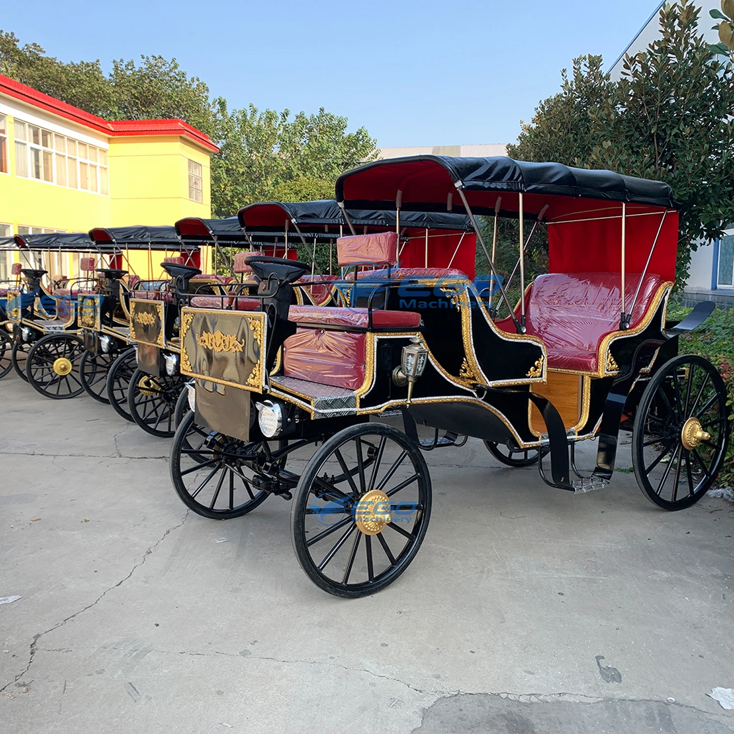 Carriage wedding Special transportation Electric princess carriage Metal sightseeing carriage