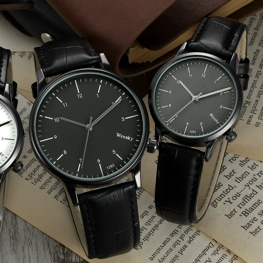 Fashion Couple Watches Queen King Crown Fuax Leather Quartz Analog Men and Women Wrist Watch Chronograph Valentine Gift