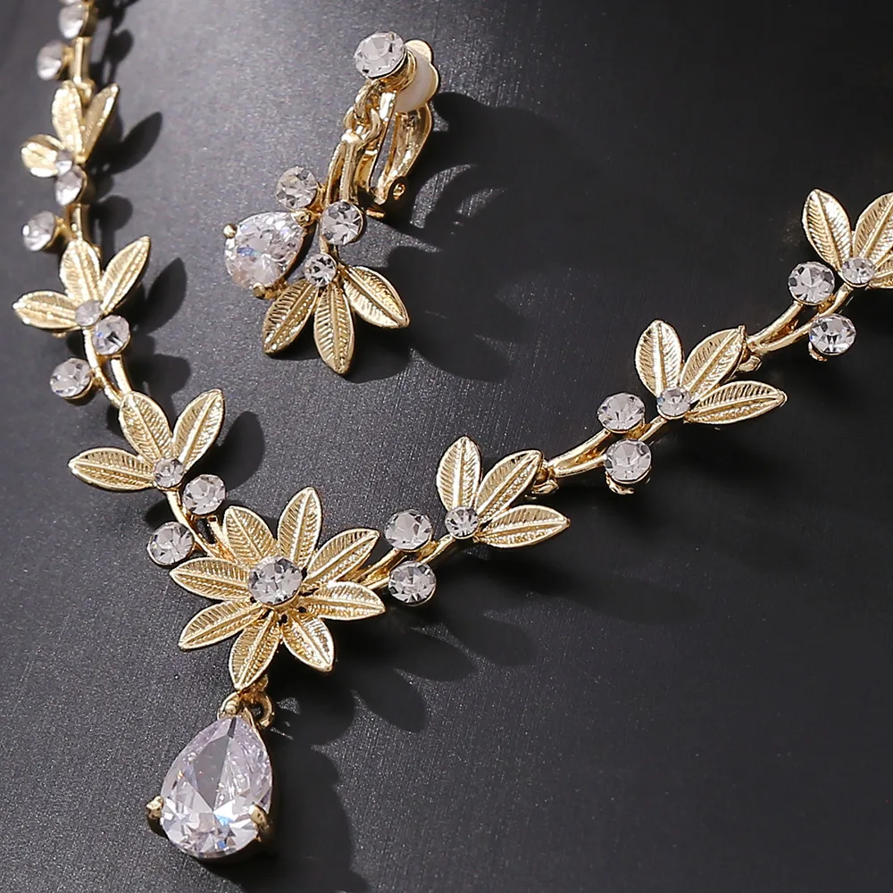 Korean boxed crystal pearl flower bridal wedding crown necklace earring headpiece set Girl golden alloy hair accessories