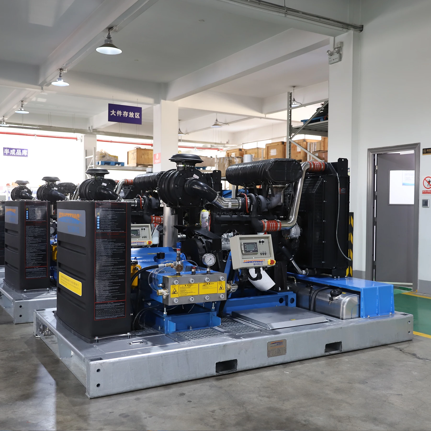 2800 бар 45LPM 40000PSI дизельная машина для очистки водопровода высокого давления 264 кВт промышленного трубопровода