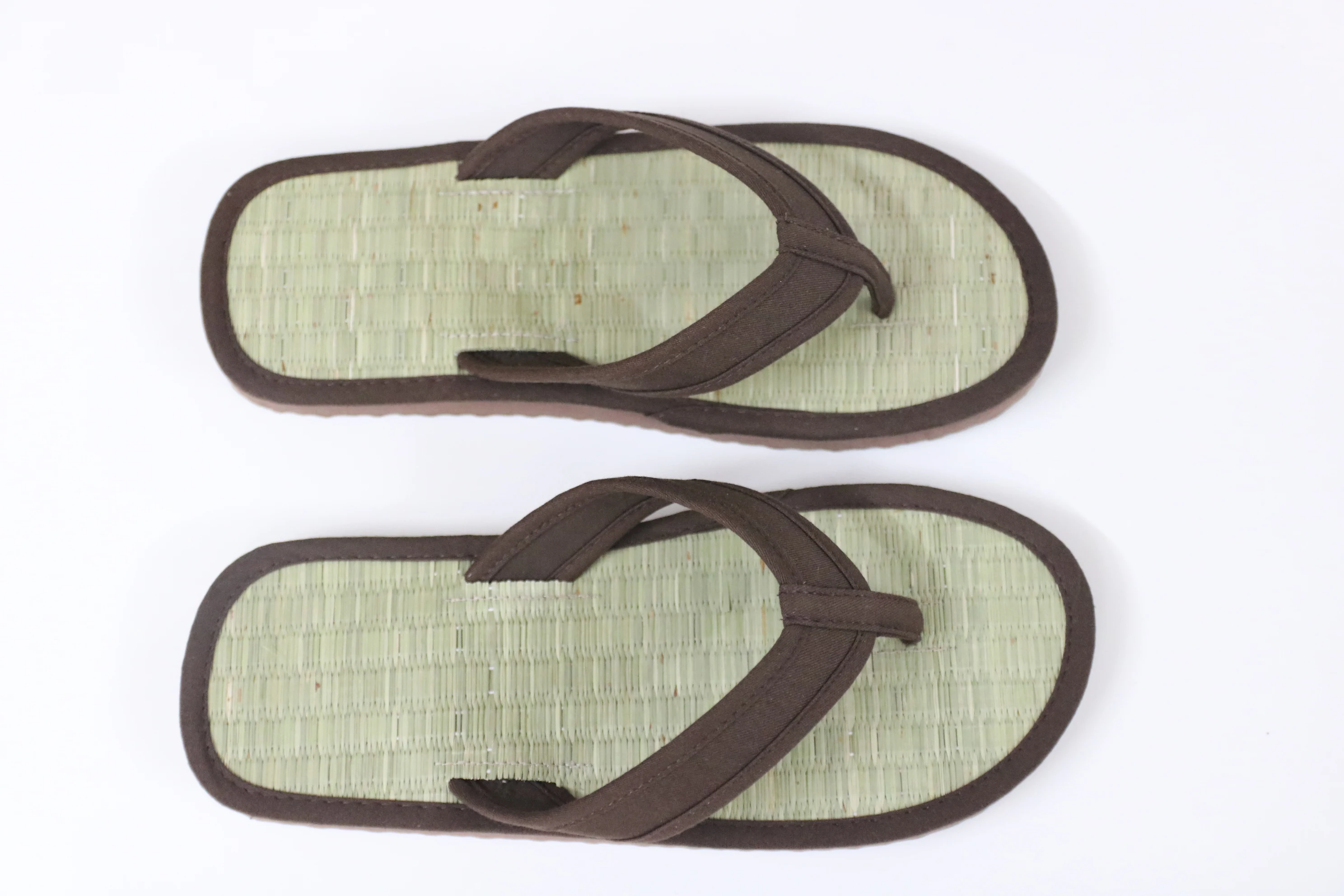 High Quality Super Light Durable Seagrass Cinnamon Slides Massage Flip Flops Slippers Ladies Men Beach Usage Rubber Winter