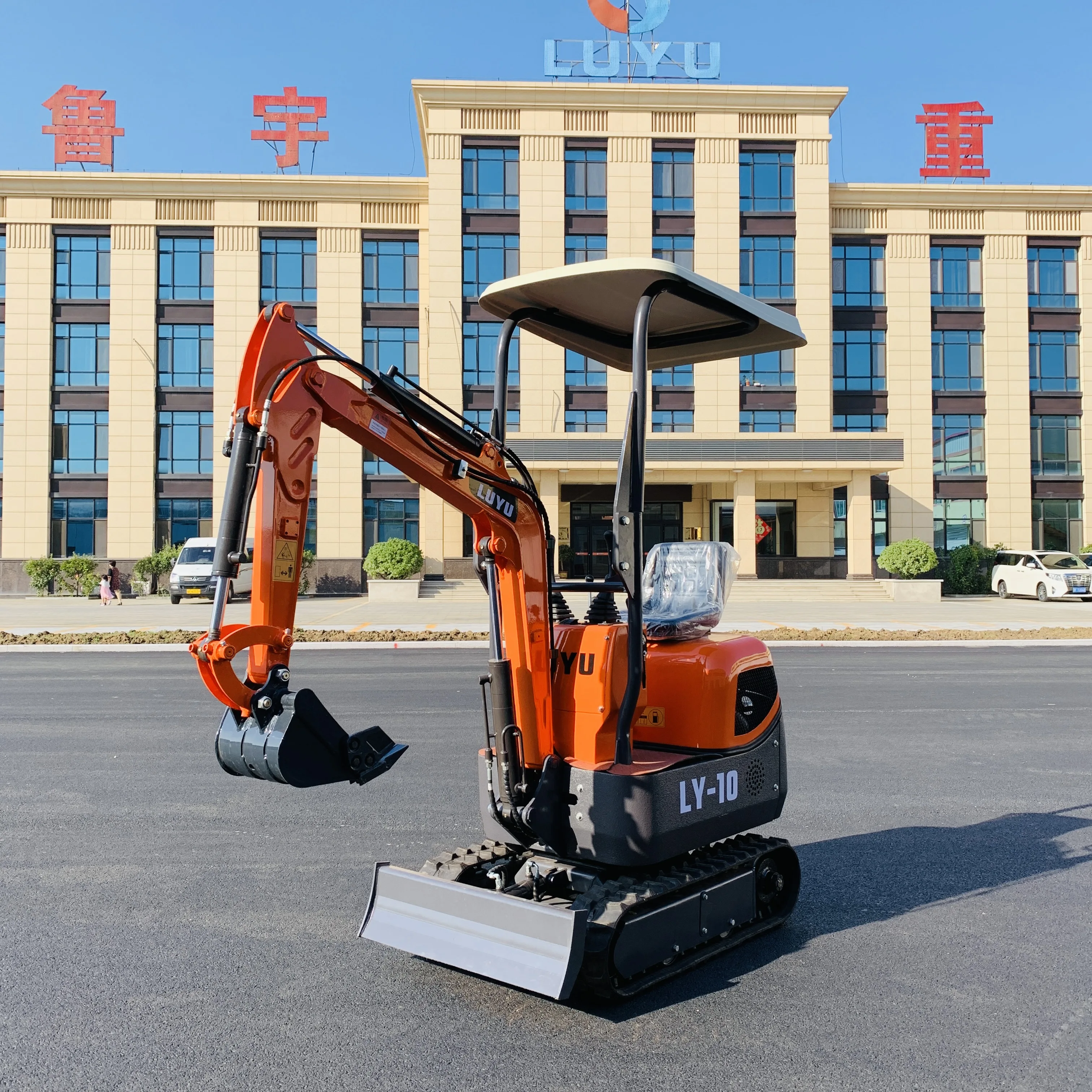 LUYU-10A China mini escavator 1T small digger excavators with rubber track mini excavator for sale china