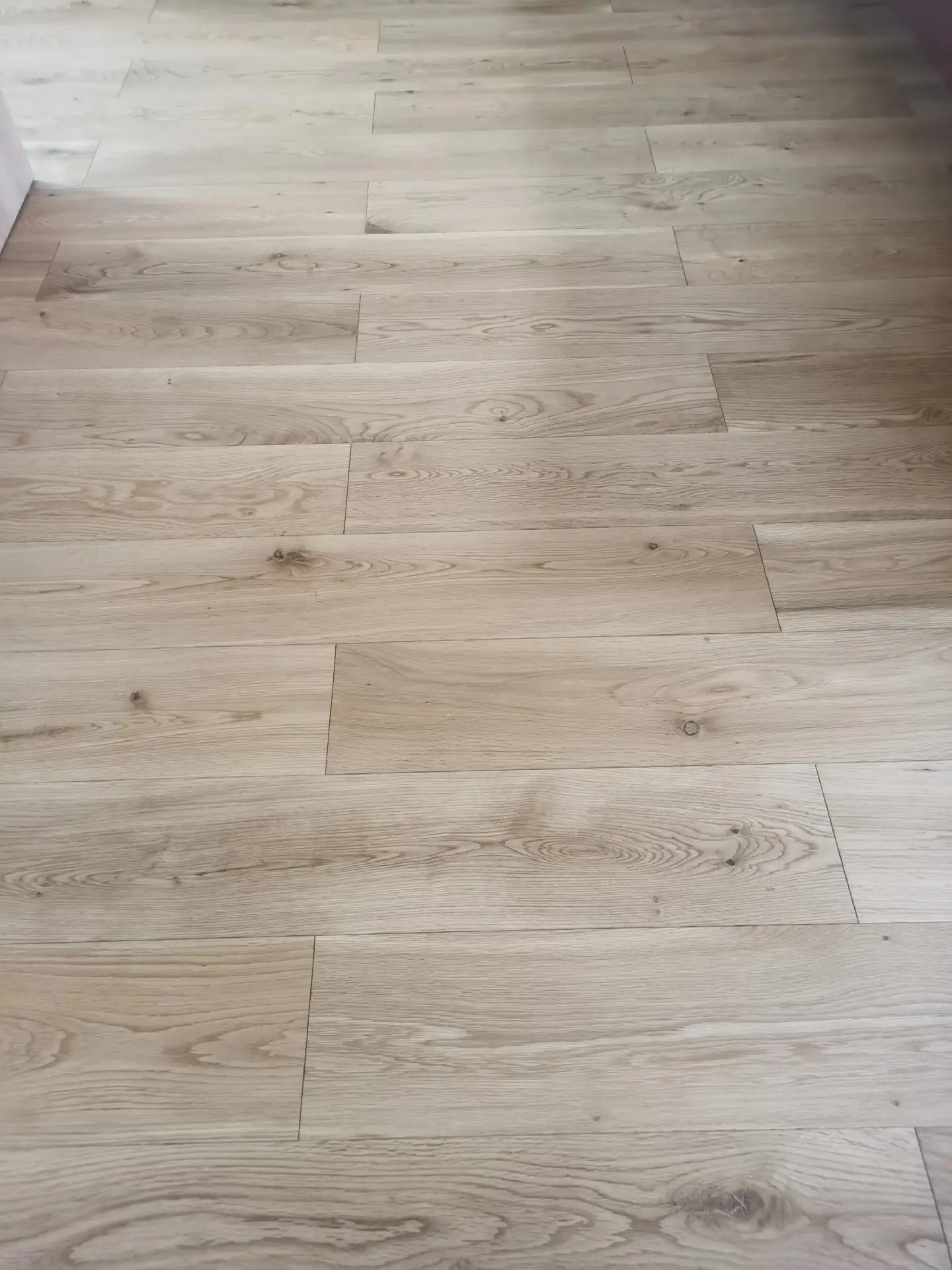 Manufacturer of solid wood engineered oak timber flooring for  villas