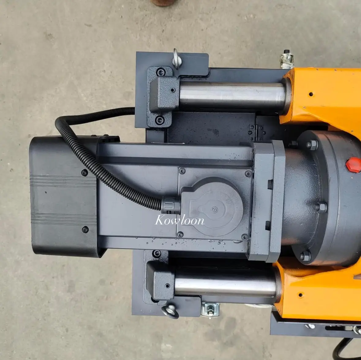 Used Reinforcing Steel Bar Rolling Threading Screw Making Machine with 380V Motor New Condition for Sale