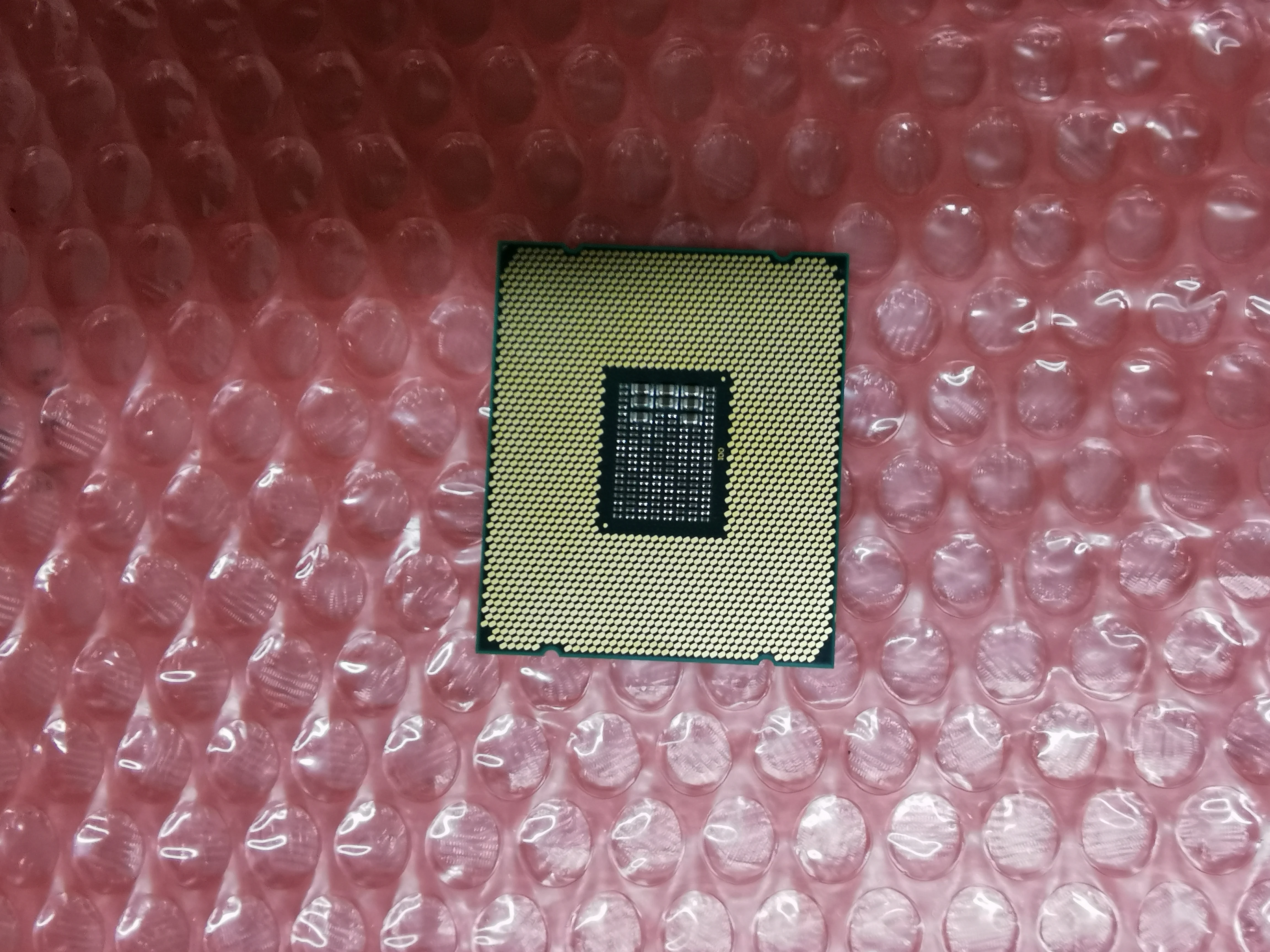 
Intel Xeon Processor E5-2680 v4 (35M Cache, 2.40 GHz) CM8066002031501 SR2N7 CPU 