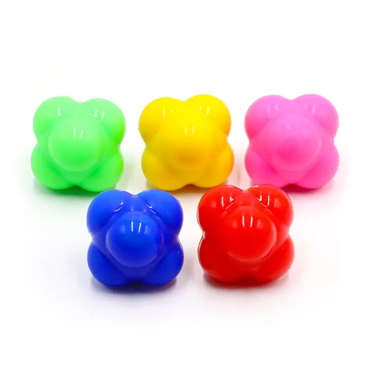 Быстрая скорость, координация маневренности, бейсбольный тренер, случайный отскок, реакция мяча