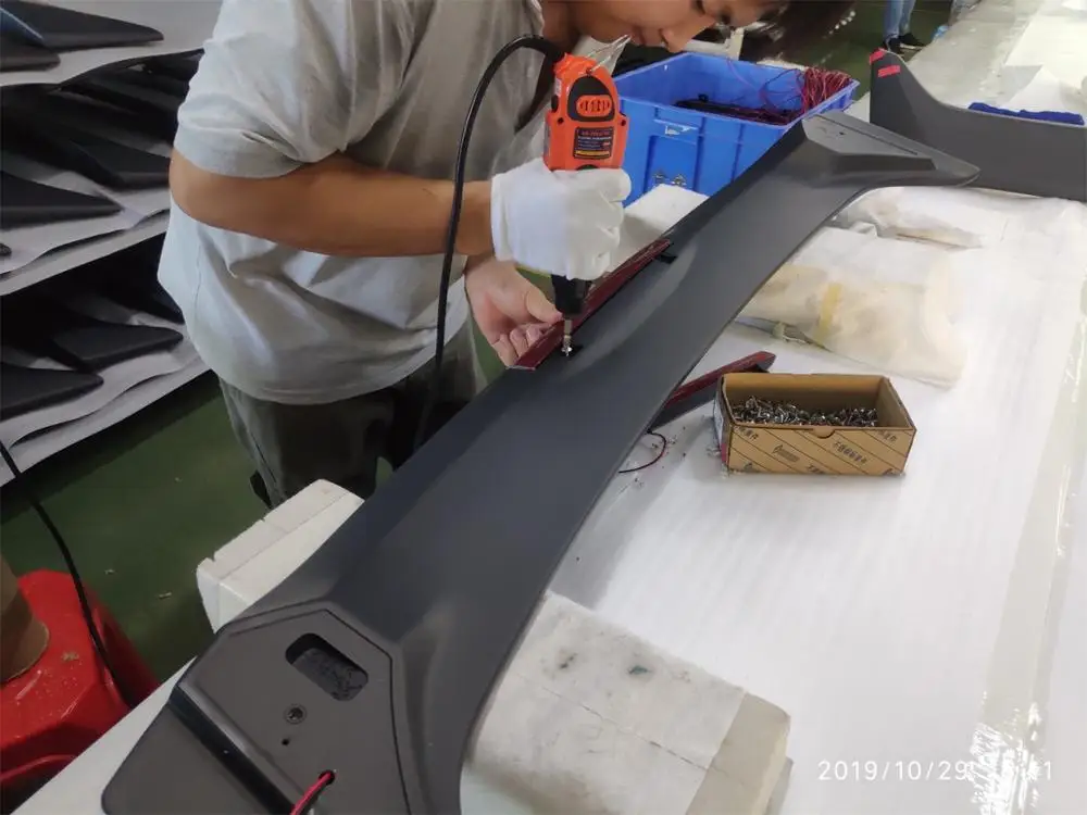 for honda CIVIC 2006-2011 car spoiler rear spoiler with light