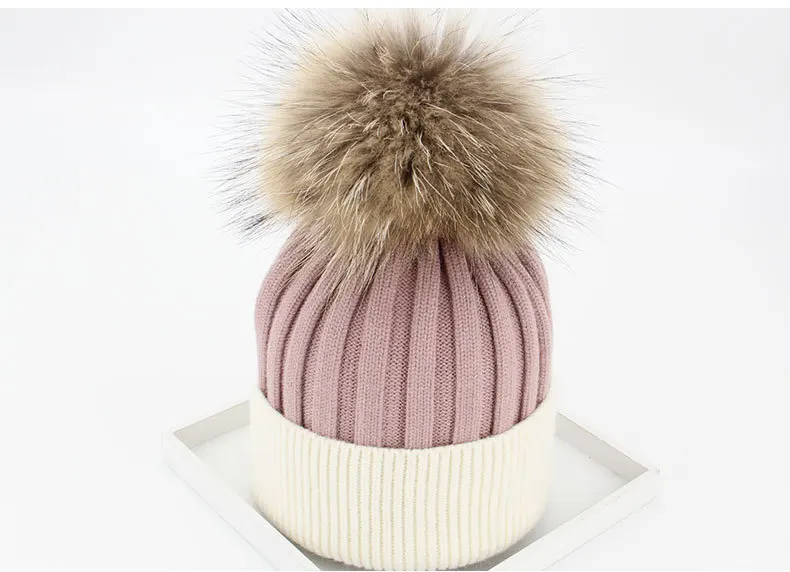 Soft skin-friendly women winter warm knitted beanie hat cashmere knitted hat with real fox fur ball