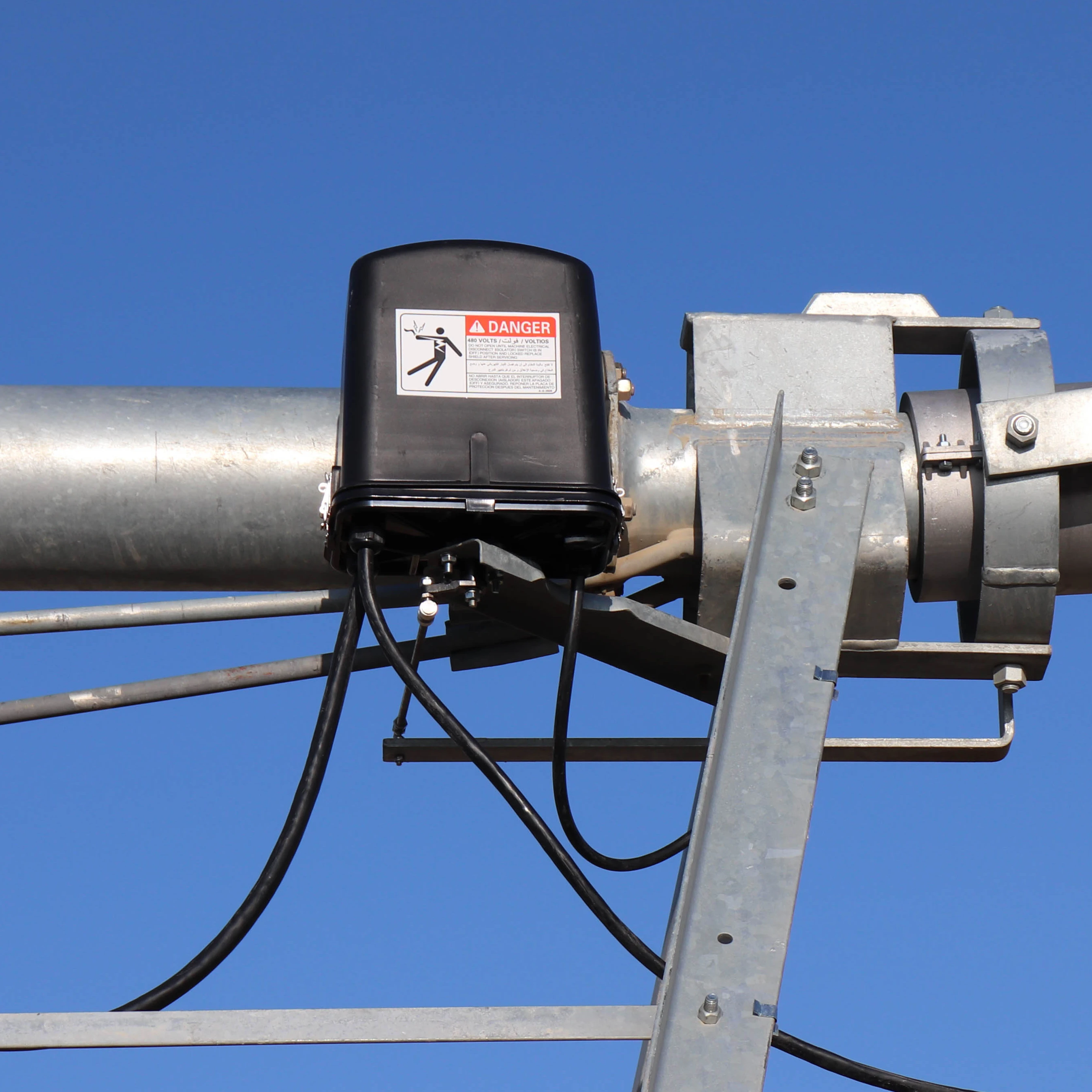 Zimmatic Style Intermediate Towerbox Center Pivot Irrigation System