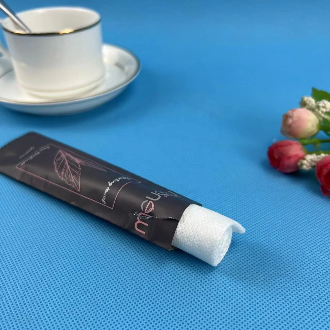 customized pattern individual packing non-woven refreshing wet wipe