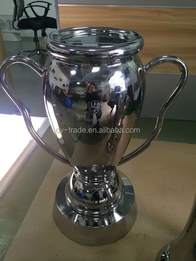 Customized Metal Sport Soccer Ball Trophy