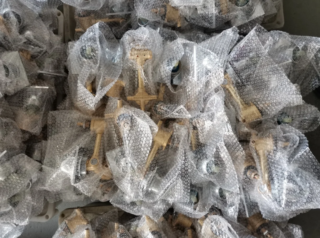 Latest designed  Shower cabin  faucets 2 Ways brass shower faucet valve