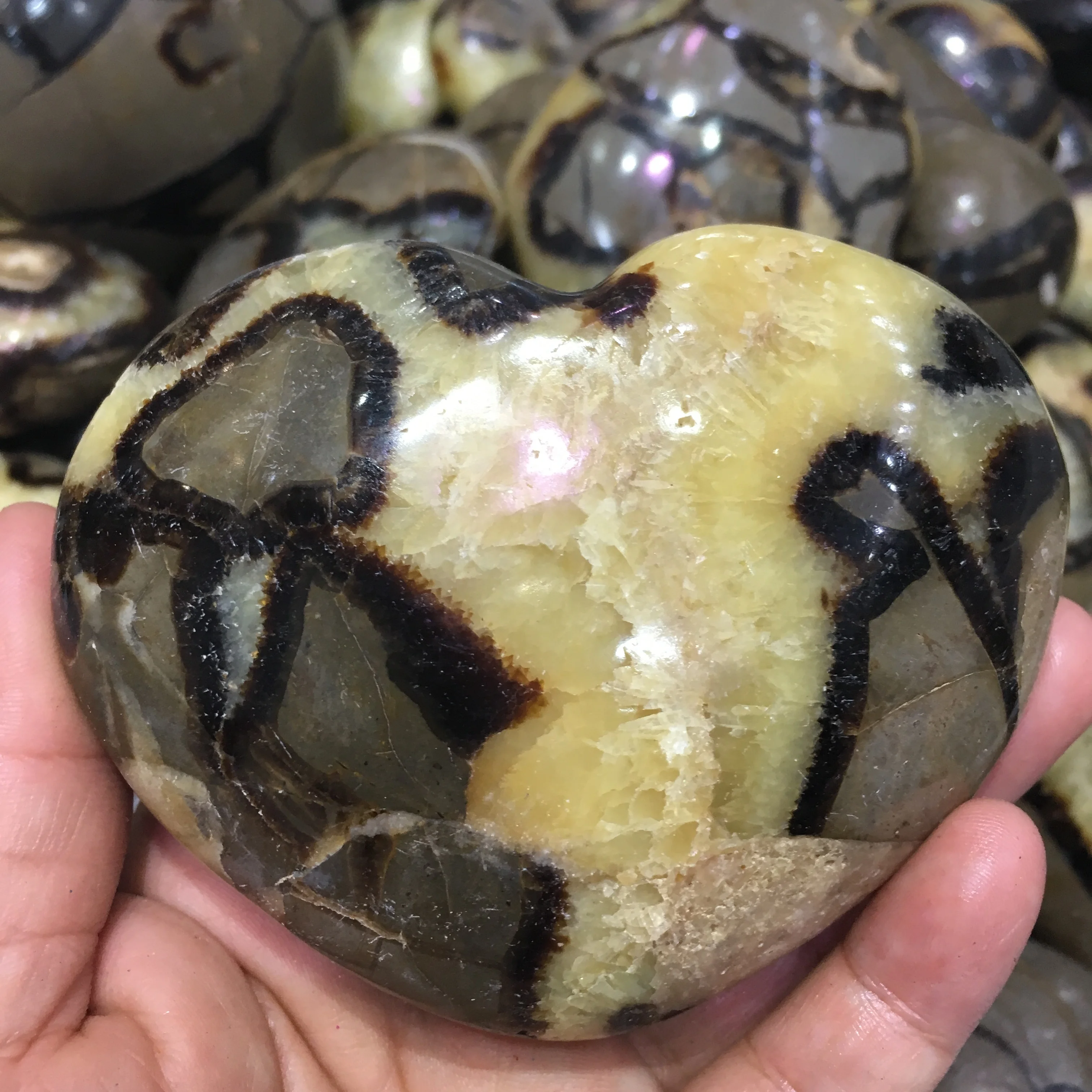 Wholesale Natural Septarian Stone quartz Polished Septarium Crystal Hearts for healing
