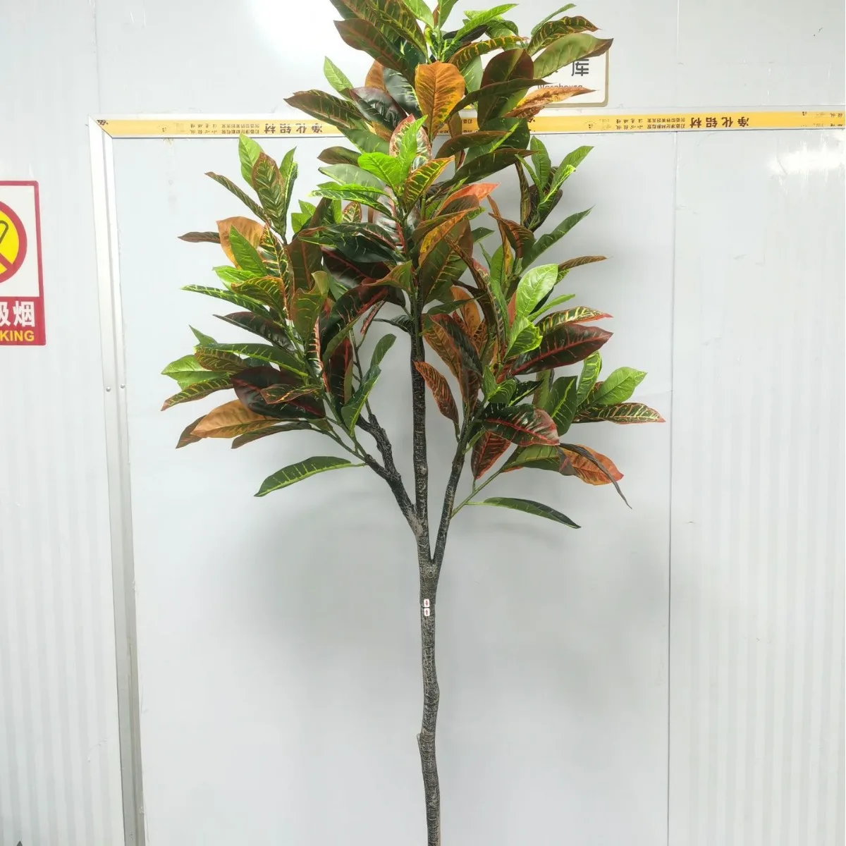 Hot Selling Eco-Friendly Artificial Decoration Green Decorative Plants Artificial Tree for Outdoor Plant Banyan Tree
