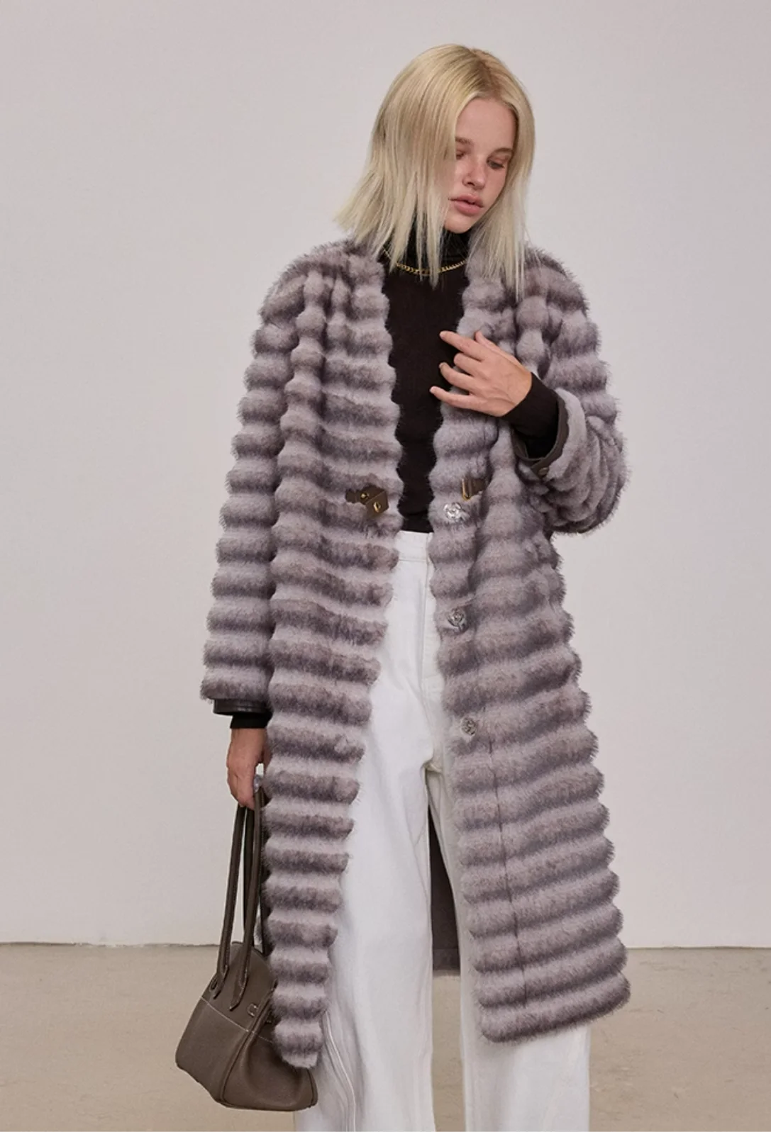 Winter Chinchilla  Fake Fur Long Jacket Women Long-sleeve Black  pattern Keep Warm Windproof  Plus Size Faux Fur Chinchilla Coat