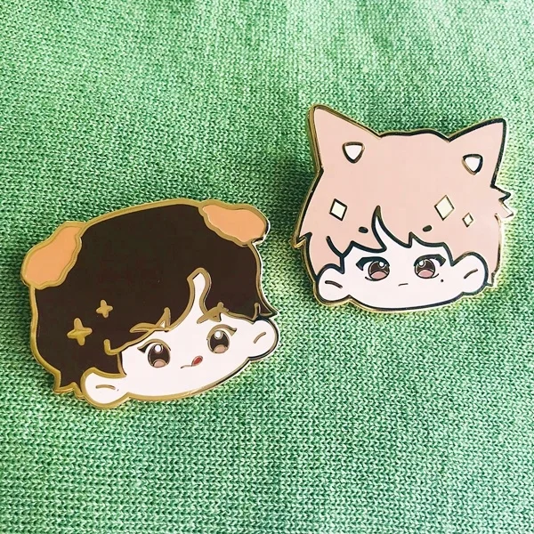 2021 fashion design high quality factory Violin Elsa princess hard enamel silver metal screen print pin on pin custom badges