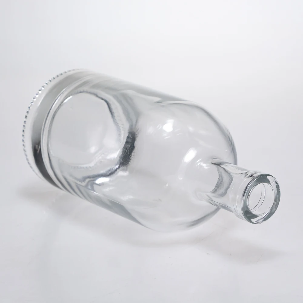 Custom Logo Clear Glass Liquor Bottle 500ml 750ml Nordic Gin Whiskey Vodka Liquor Spirit Bottle for Liquor Rum 500ml