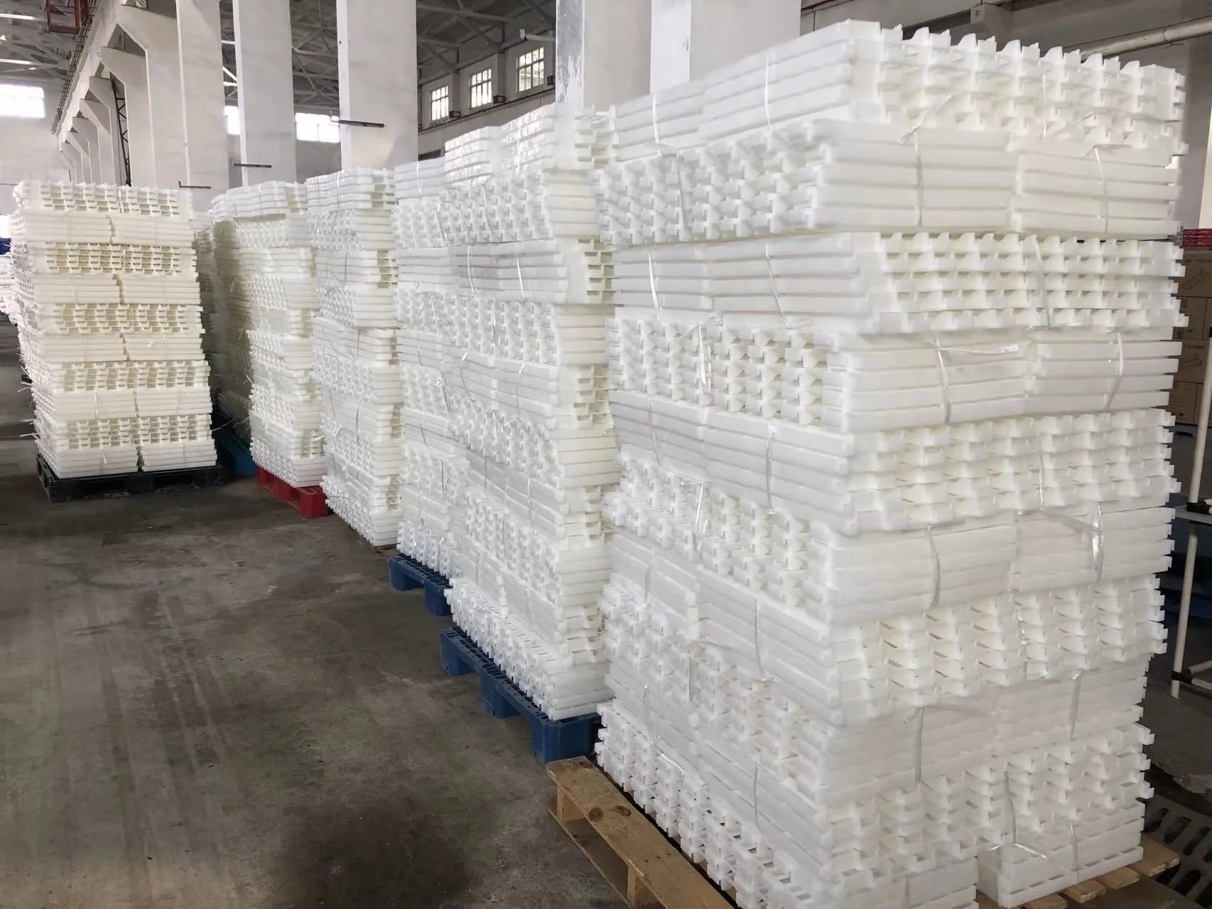 Chicken Broiler Poultry Farm Equipment Plastic Slat Flooring -