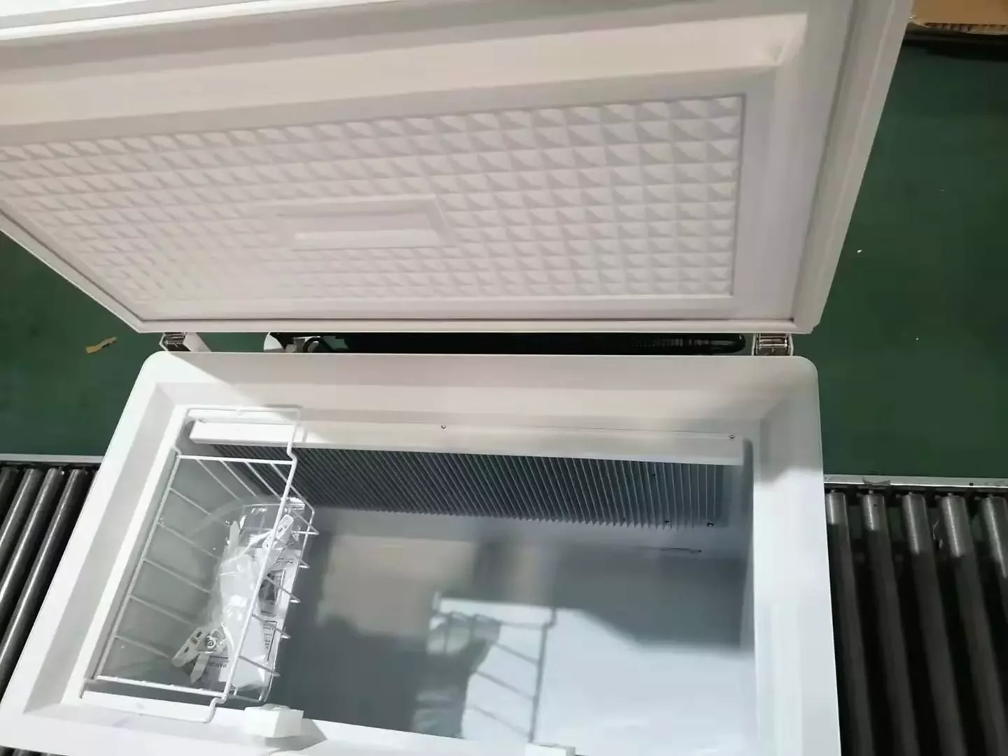 Smad солнечный питание DC 12v/24v грудь взрыв глубокий холодильник