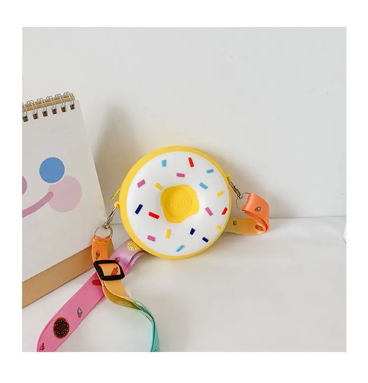 
New Cute Silicone Donut Kids Shoulder Bag Fashion All-match Trend Princess Shoulder Messenger Bag 