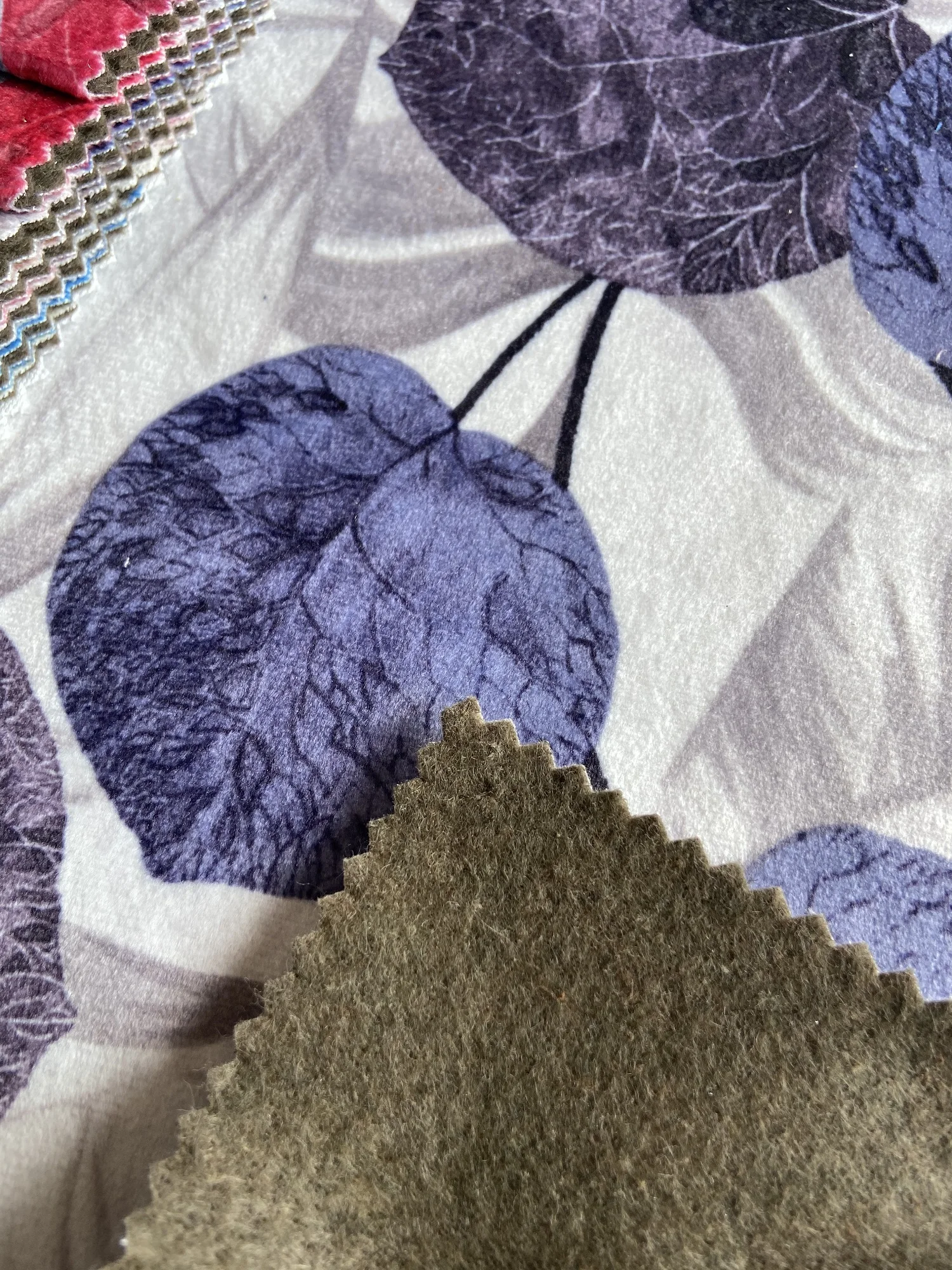 Velvet Upholstery 100% Polyester Fabrics Print Velour Fabric Plain Lightweight Knitted Factory Fabric Cloth Printed Sofa Warp