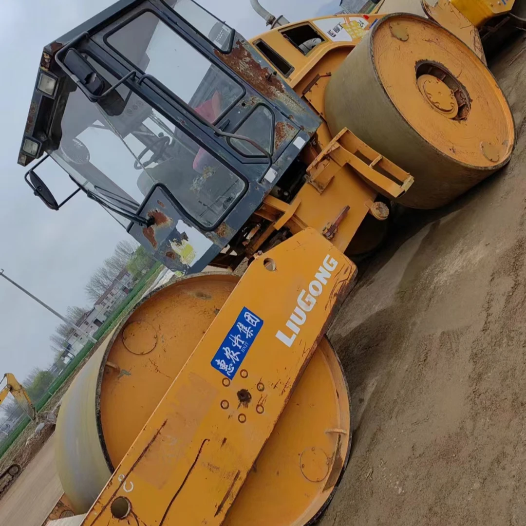 Вторая ручная строительная техника 22ton LIUGONG624 полный гидравлический Железный трехколесный дорожный каток с хорошим состоянием