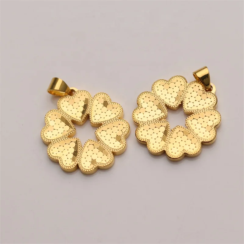 2023 New Arrivals 18k Yellow Gold Plated Cnc Honeycomb Heart Linked To Heart Round Shape Pendant Custom Jewelry Wholesale