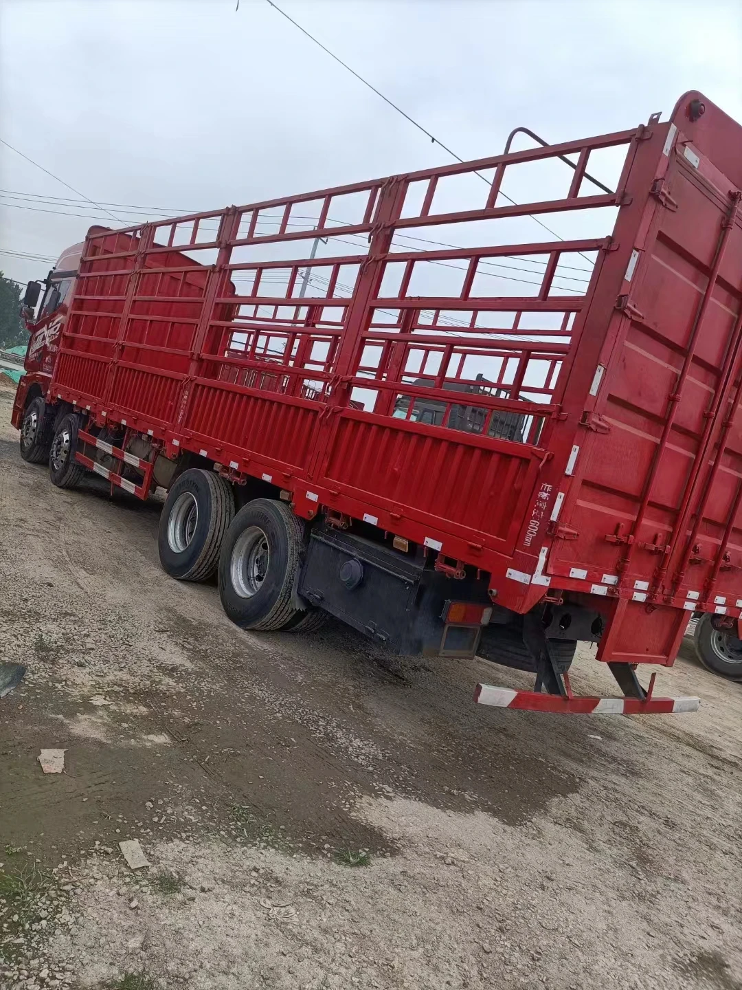 Qingdao FAW JH6 Lvtong 9.6 meters high guardrail bicycle hot sale