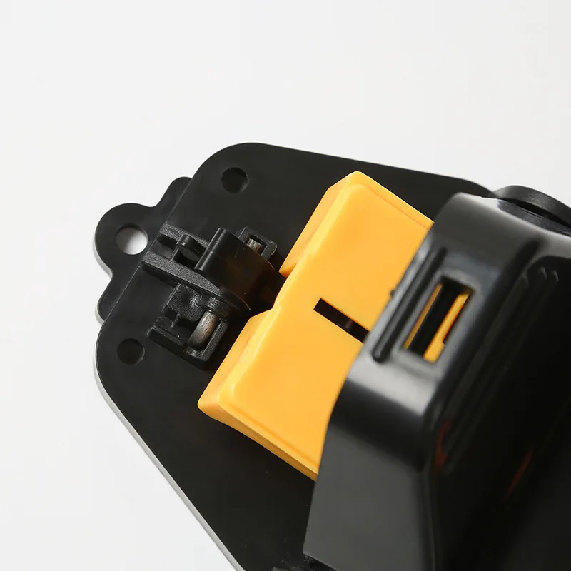 New design 4pcs safety strong spring mouse traps sensitive large size plastic mousetrap