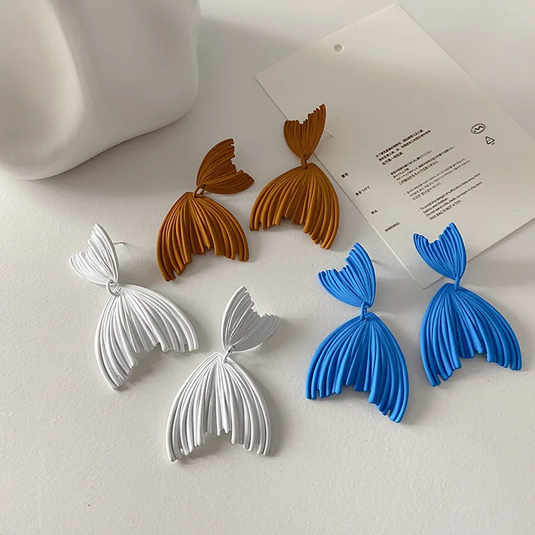 JUHU 2021 Fashion Beautiful Fishtail Alloy Earrings Exaggerated Design Alloy Earrings For Girls Jewelry Wholesale