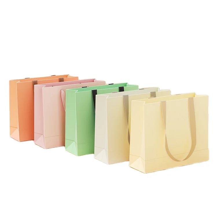 High Quality Luxury Recyclable Shop Store Packaging Paper Ribbon Handle Jewelry Bag Shopping Gift Bags