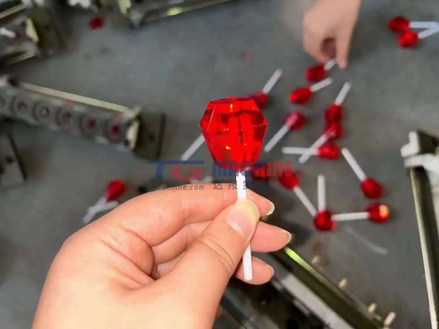 hot sale semi-automatic gummy hard candy lollipop making machine