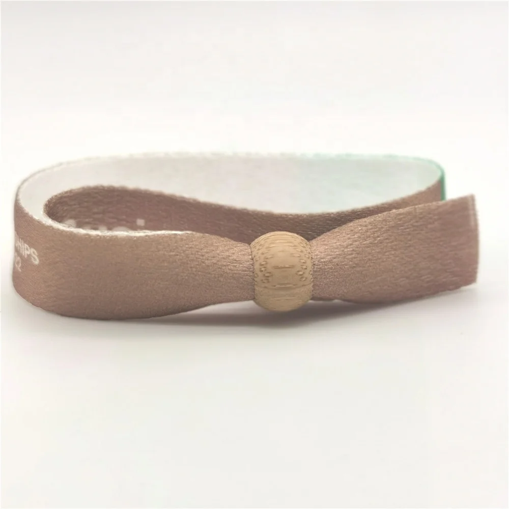Recycled PET wristband with lockable bamboo closure