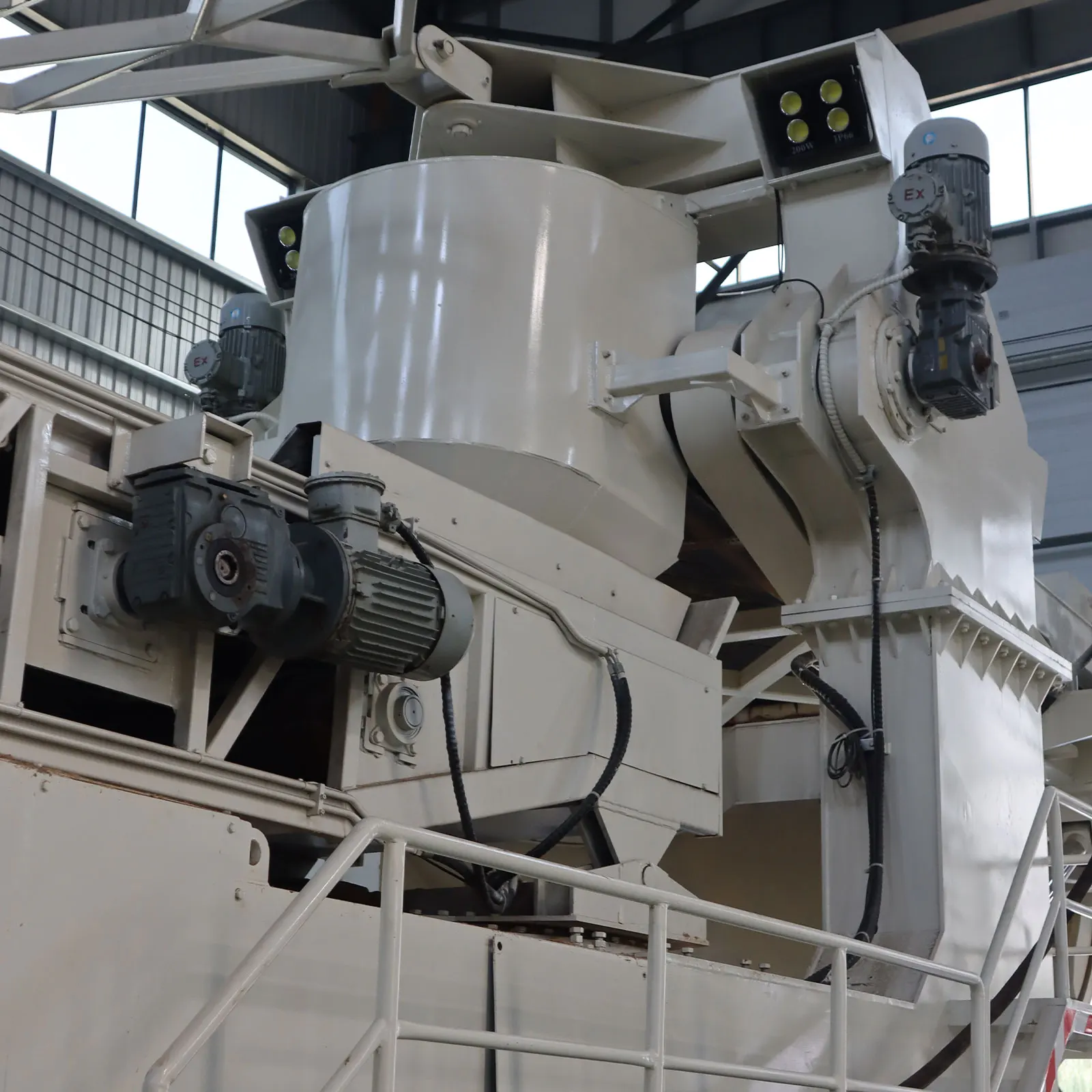 High Quality Crawler Bucket Wheel Stacker And Reclaimer With Strong Adaptability Design