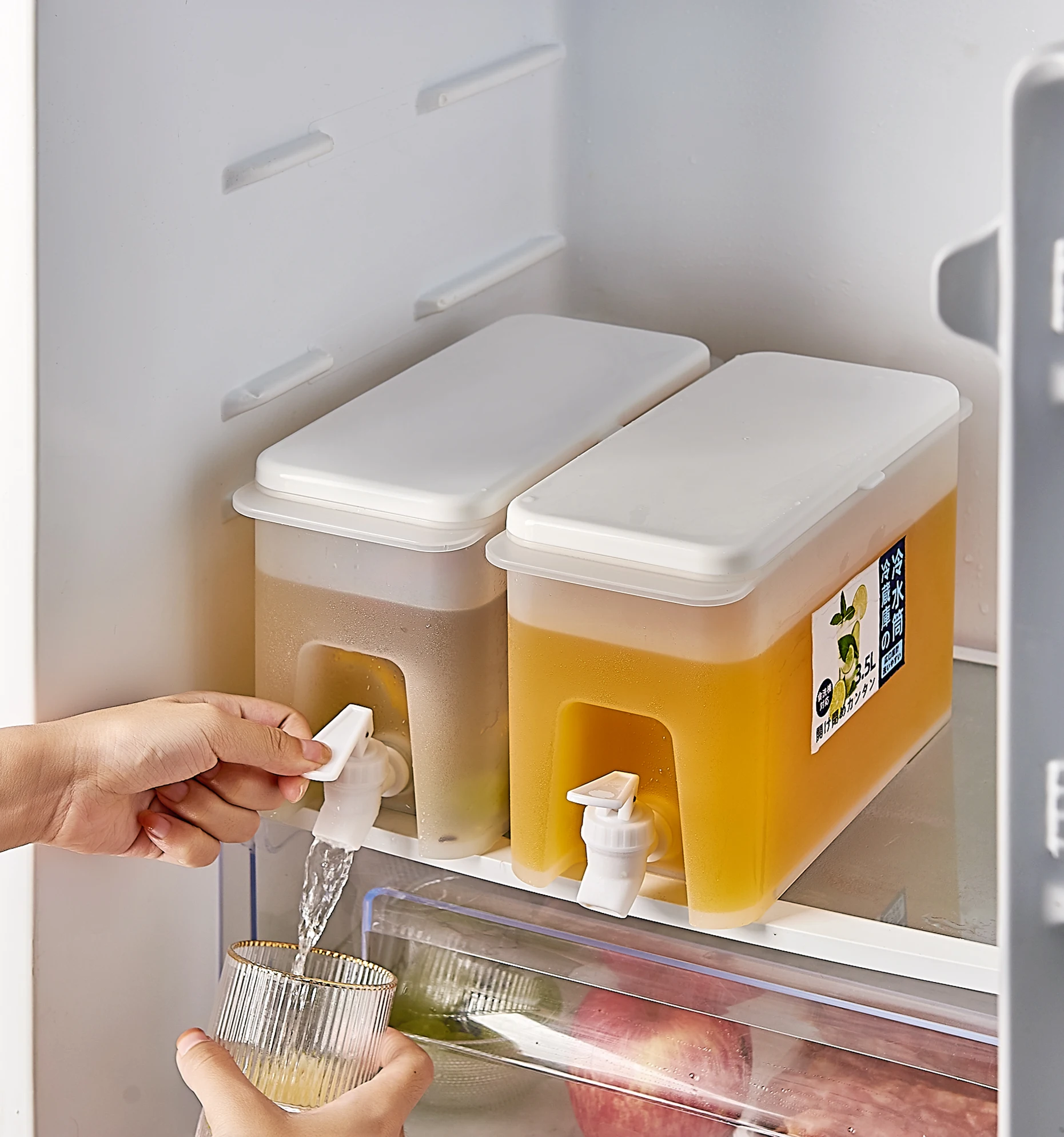 Factory 3.5L capacity plastic Cold water bucket with faucet ice black tea water fridge storage box drink dispensers