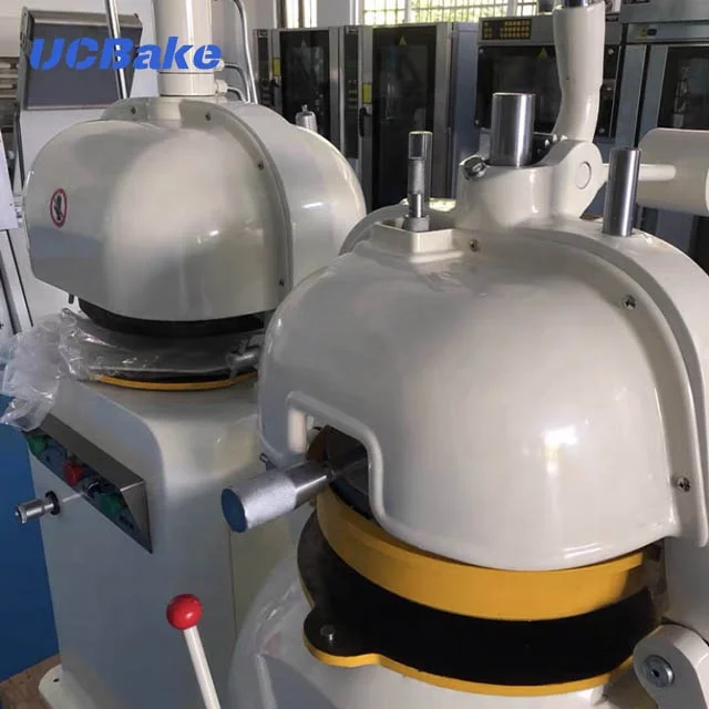 Заводская оптовая продажа автоматическая машина для деления и округлки теста рассыпания хлеба пиццы
