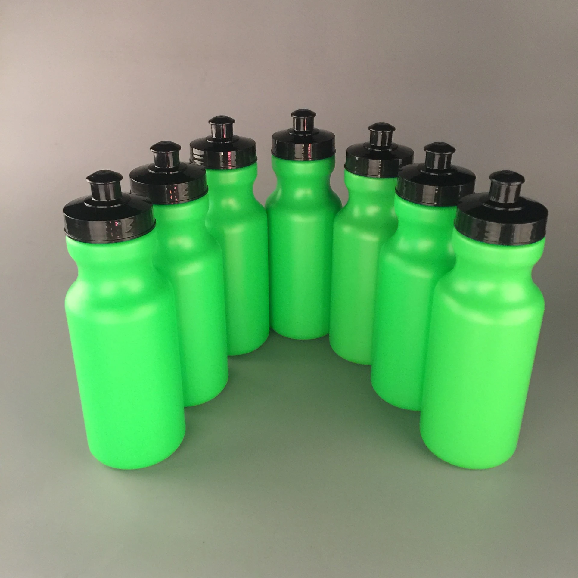 Wholesales 600ml BPA Free Plastic Drinking Sport Water Bottle Outdoor Cross Country Cycling Plastic Sports Drink Bottle