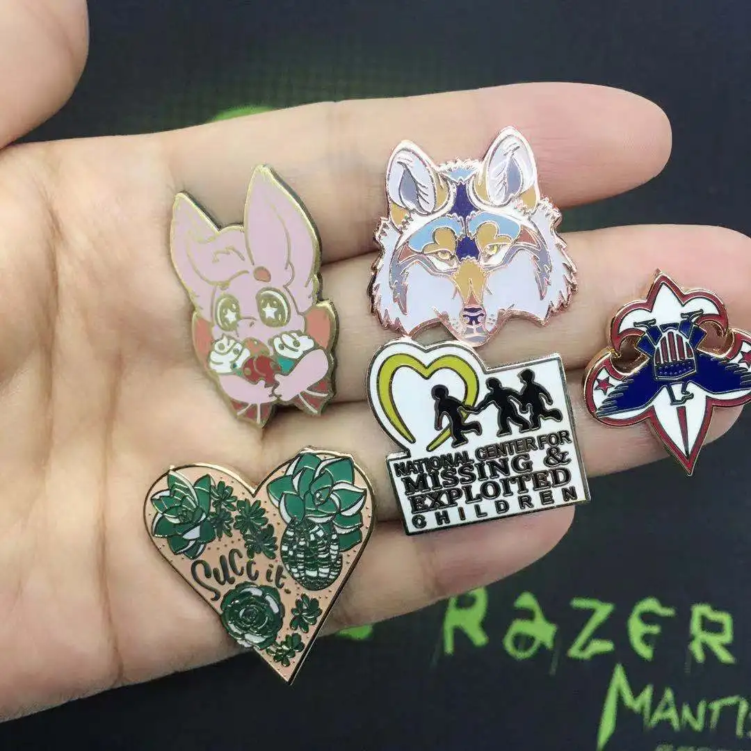 hot sale lapel pin (2)