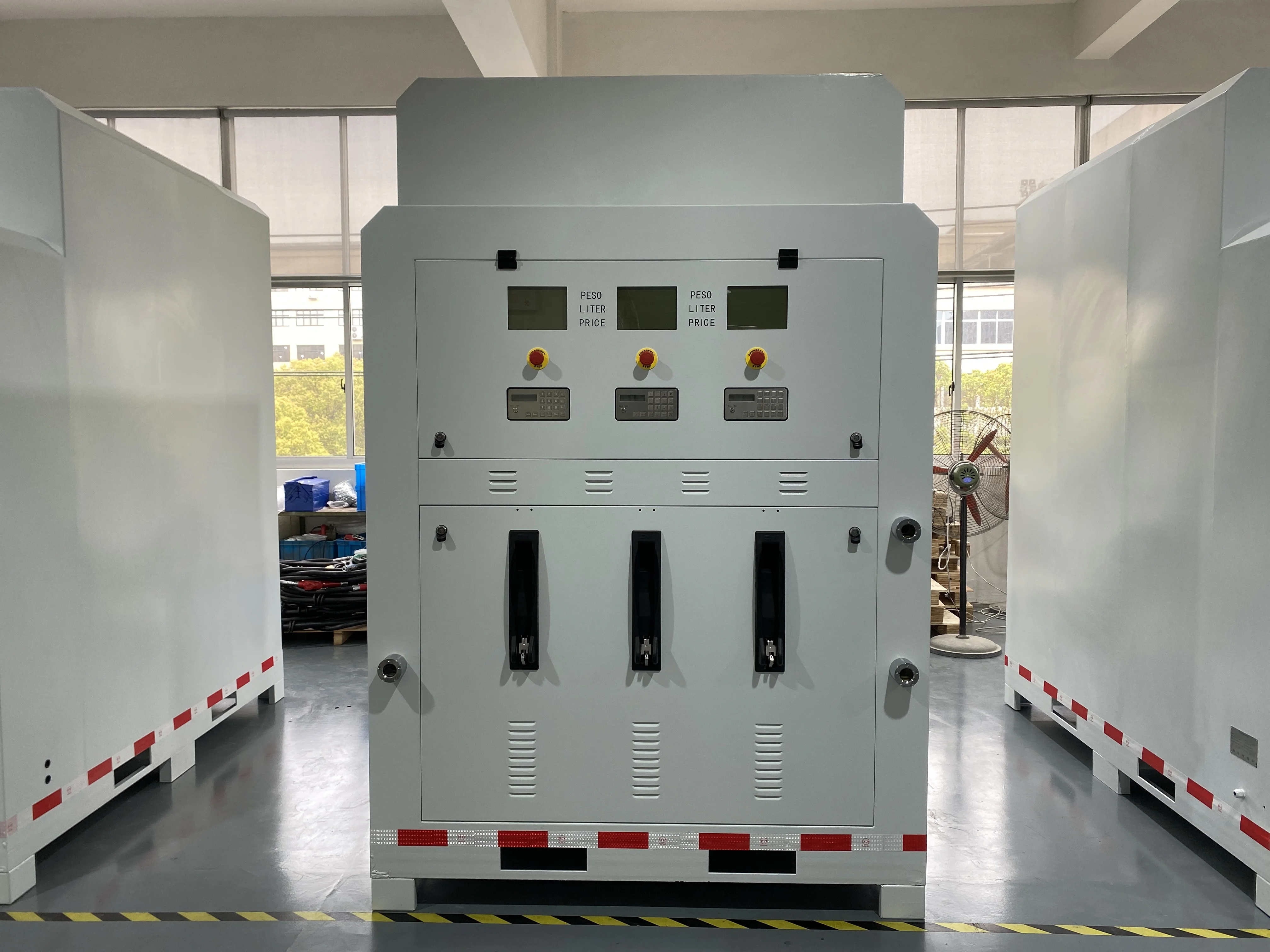 Skid Series 6000L Tank with Three Products Fuel Dispenser Mobile Gas Station DC 12v Mobile Gas Station Solar