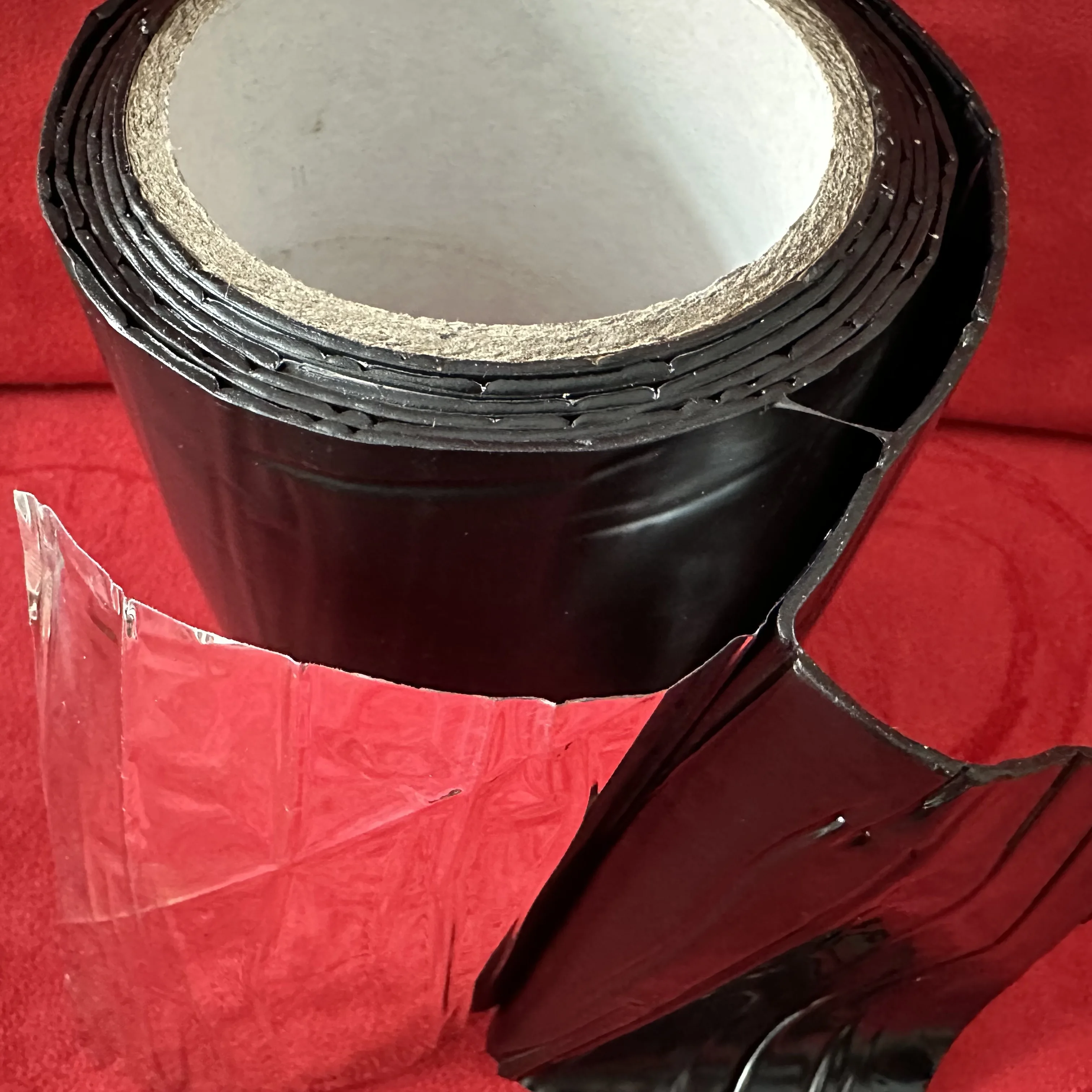 Hot sale Black PE film 1.5mmx10cmx5m butyl rubber membrane for Wooden houses basements metal roofs cement structure walls