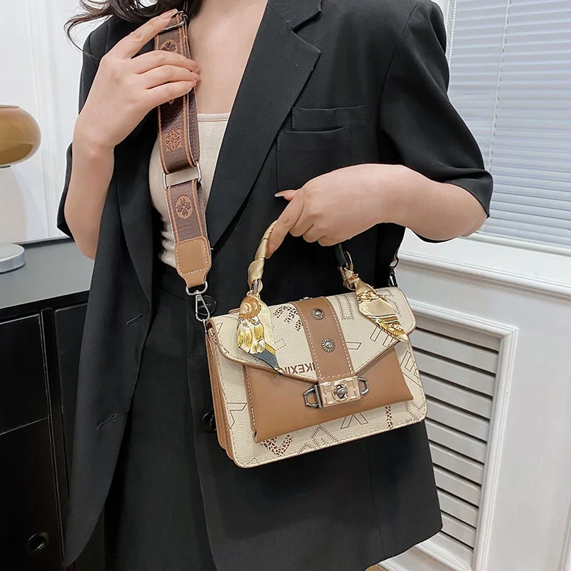 Wholesale Fashion Design Small Hand Bags For Women 2023
