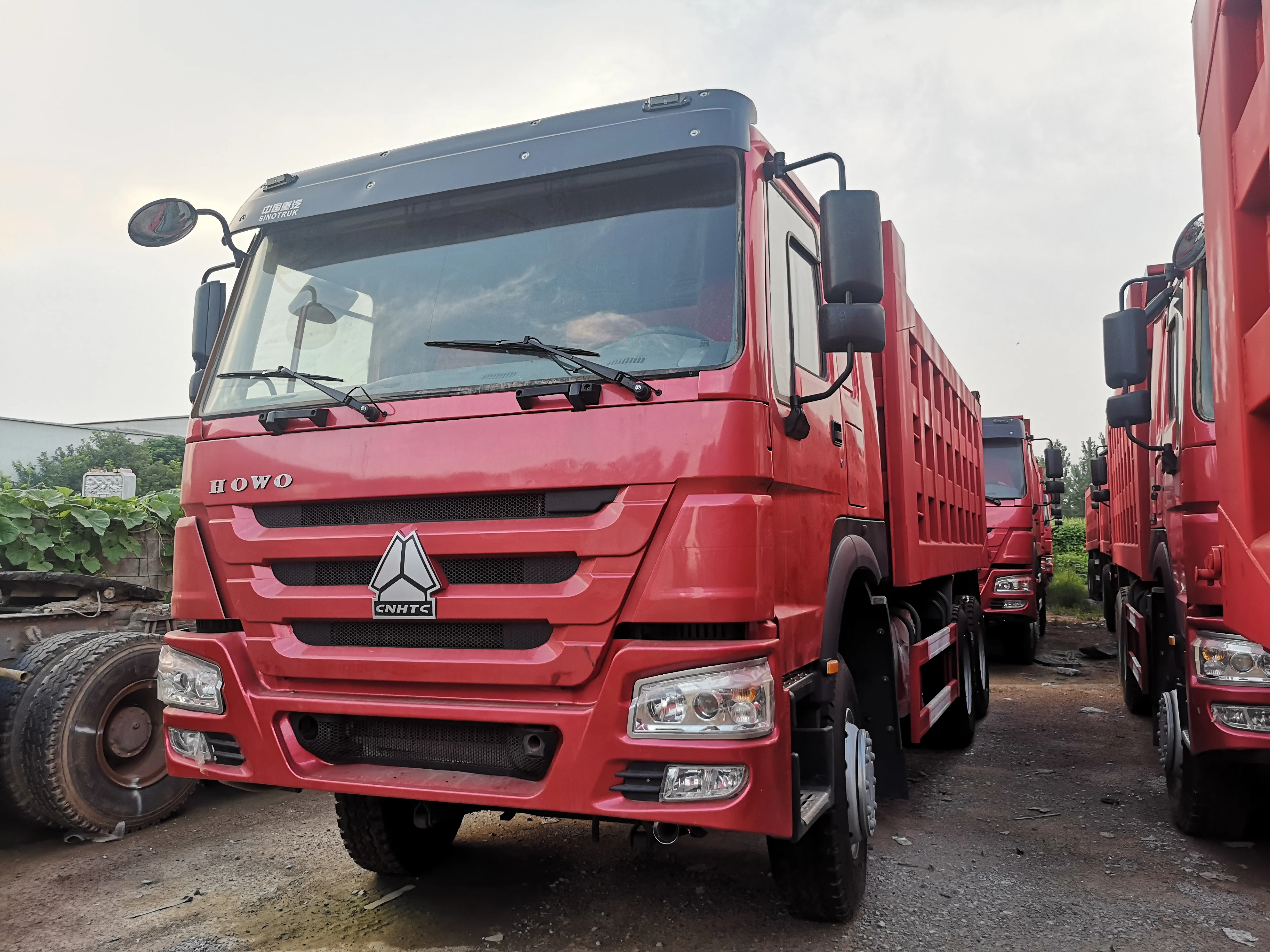 Sinotruck HOWO Shacman Used Tipper Truck 375-420hp Used Dumper Truck