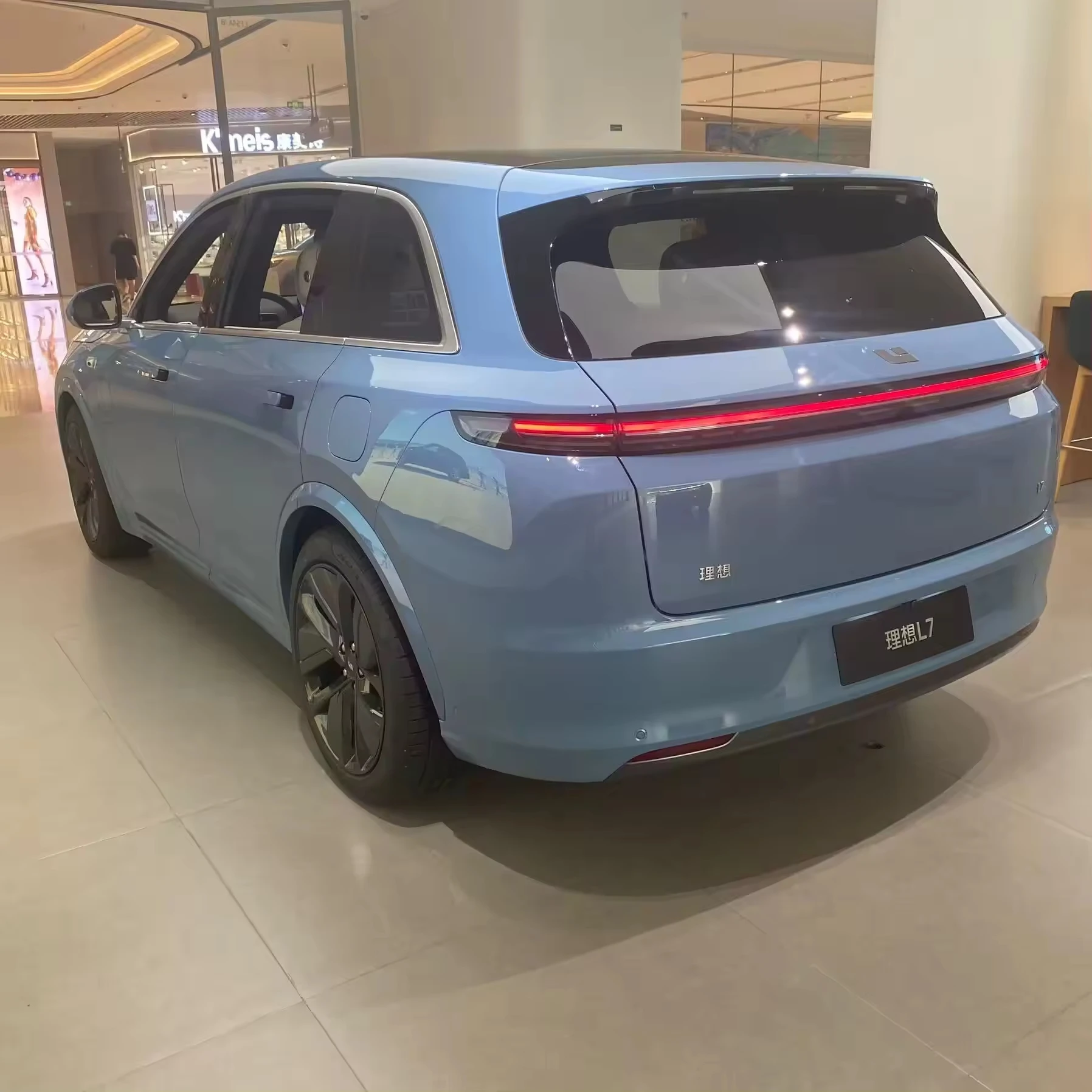 2024 Lixiang L7 Max 5 Doors 5 Seats Ev Suv Hybrid Cheap Price Li Auto Extended Range Electric Car 4 Wheel Electric Suv
