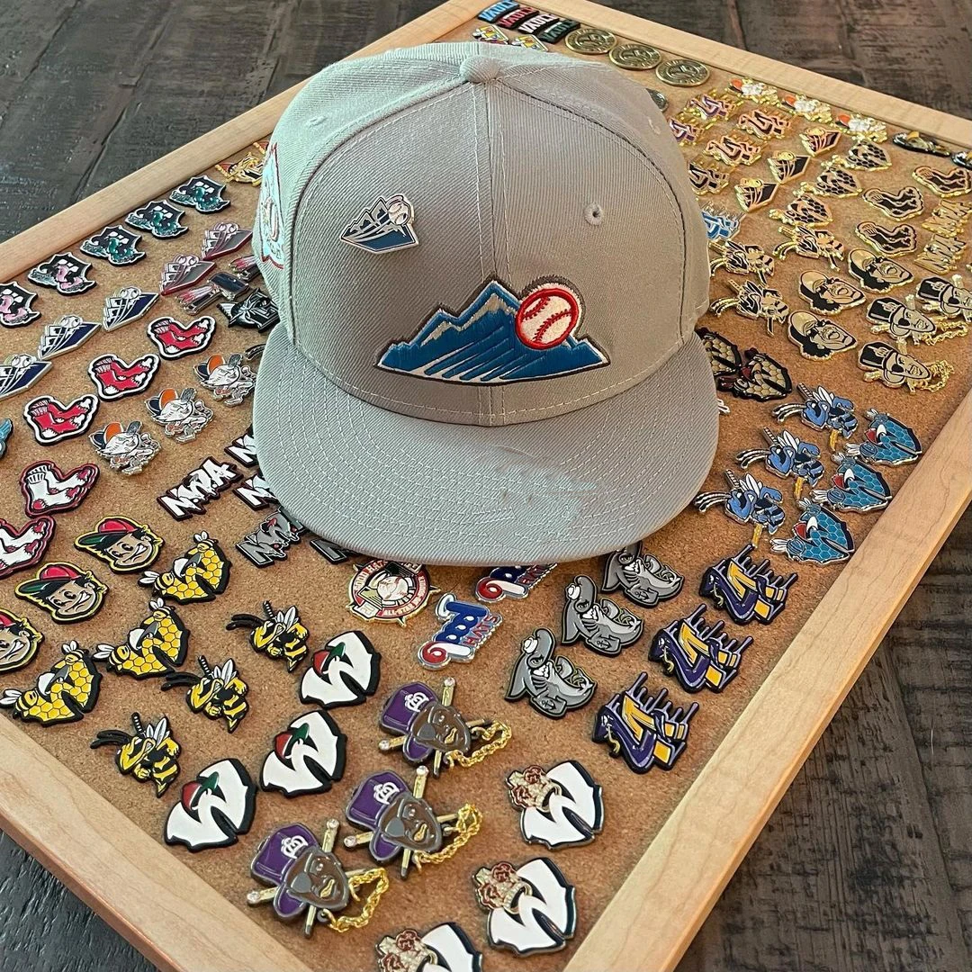 Бейсболка gorras era с эмалью, кепка для занятий спортом, жесткая эмалированная бейсболка на заказ, металлический значок с лацканами