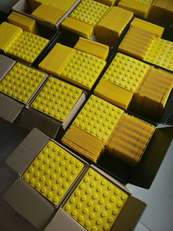 Self Adhesive 30x30cm TPU/PVC/TPE Tactile Indicator Strip Stud Paving Tile
