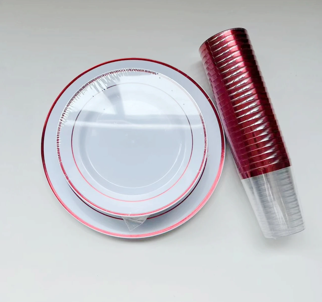 Round Disposable Dinnerware Set  heavy duty Salad plates and dessert plates dishes  with rim for party supplies